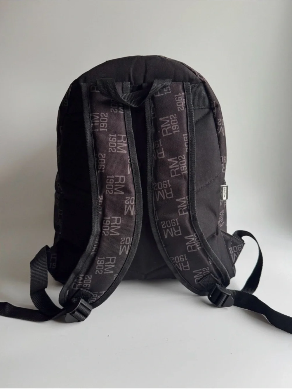 Real Madrid Soccer Fútbol Black Logo Backpack - Men's Casual Bag